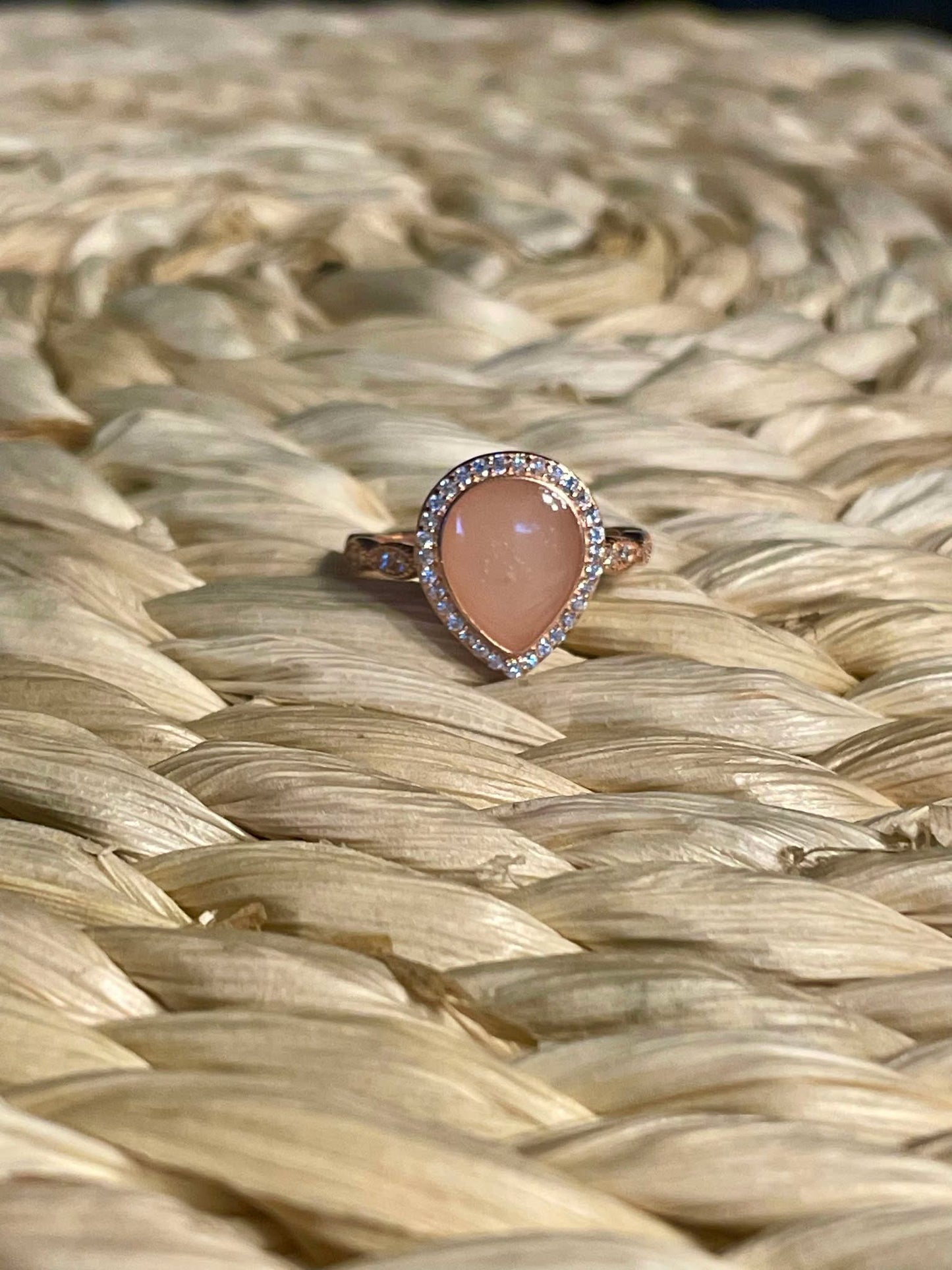 DNA Jewelry Halo Teardrop Ring