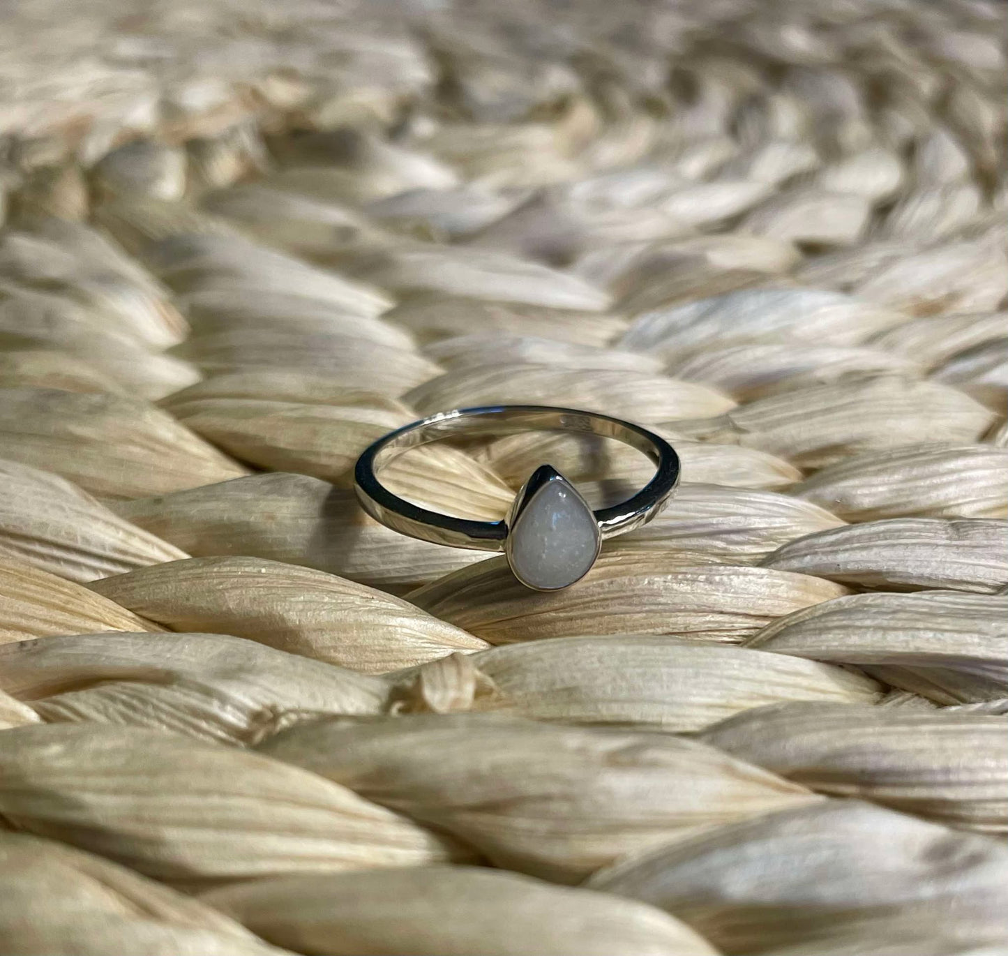 DNA Jewelry Simple Teardrop Ring