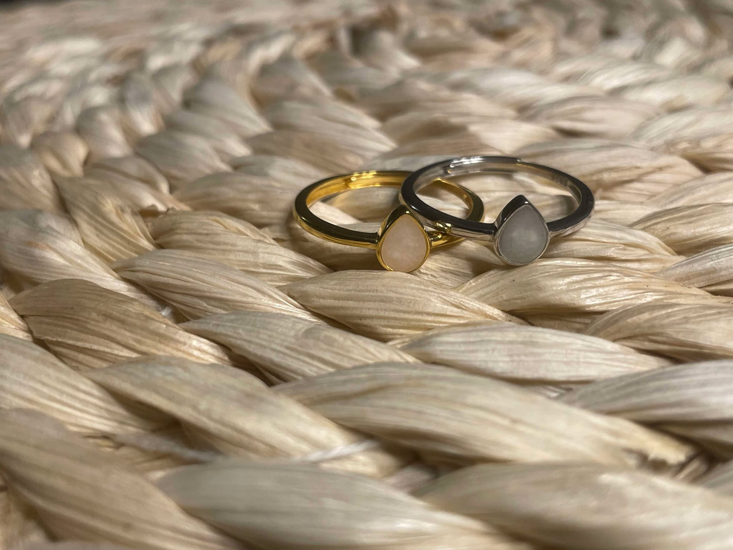DNA Jewelry Simple Teardrop Ring
