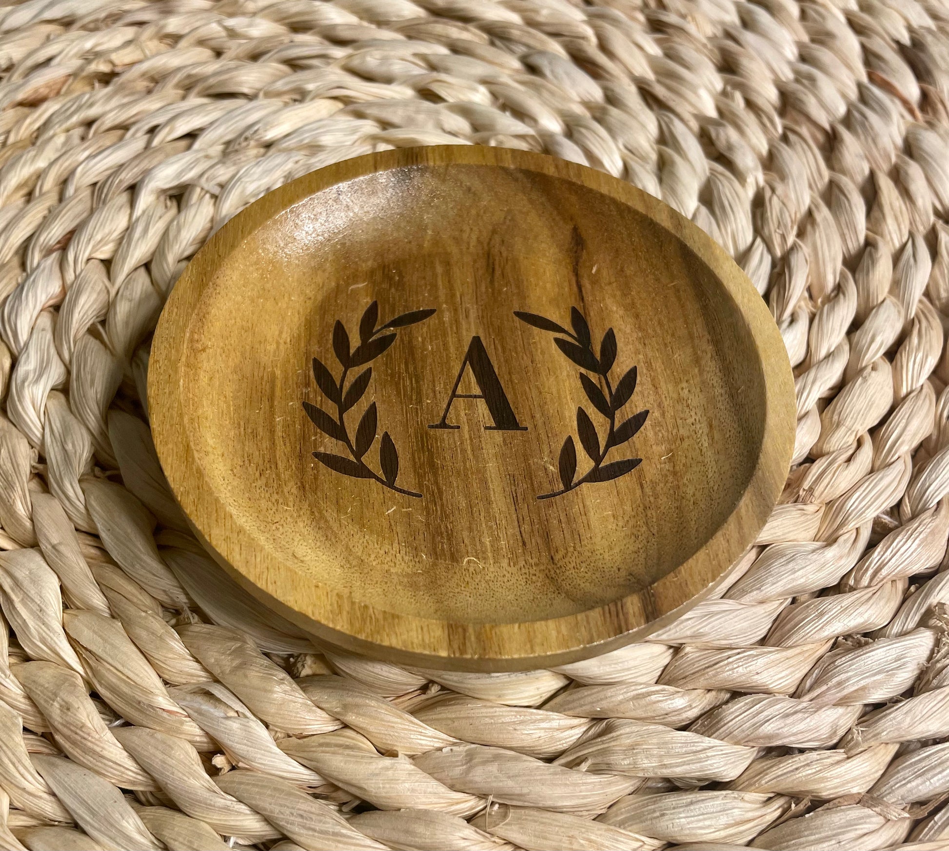 Engraved Wine Glass Topper Charcuterie Acacia - Olive and Ember Co.