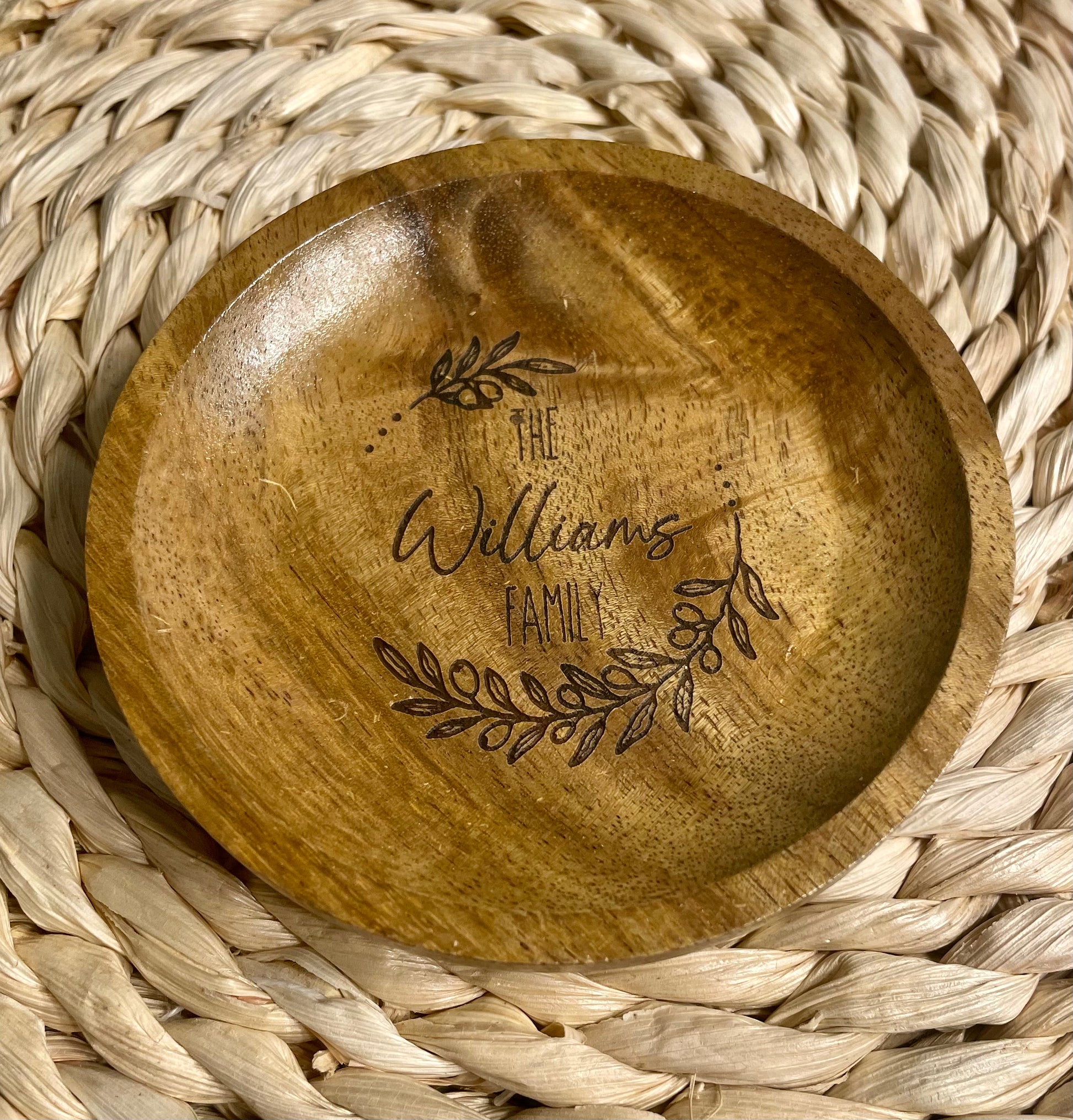 Engraved Wine Glass Topper Charcuterie Acacia - Olive and Ember Co.